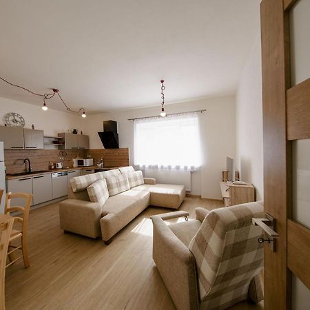 Apartman Zacler Exterior photo